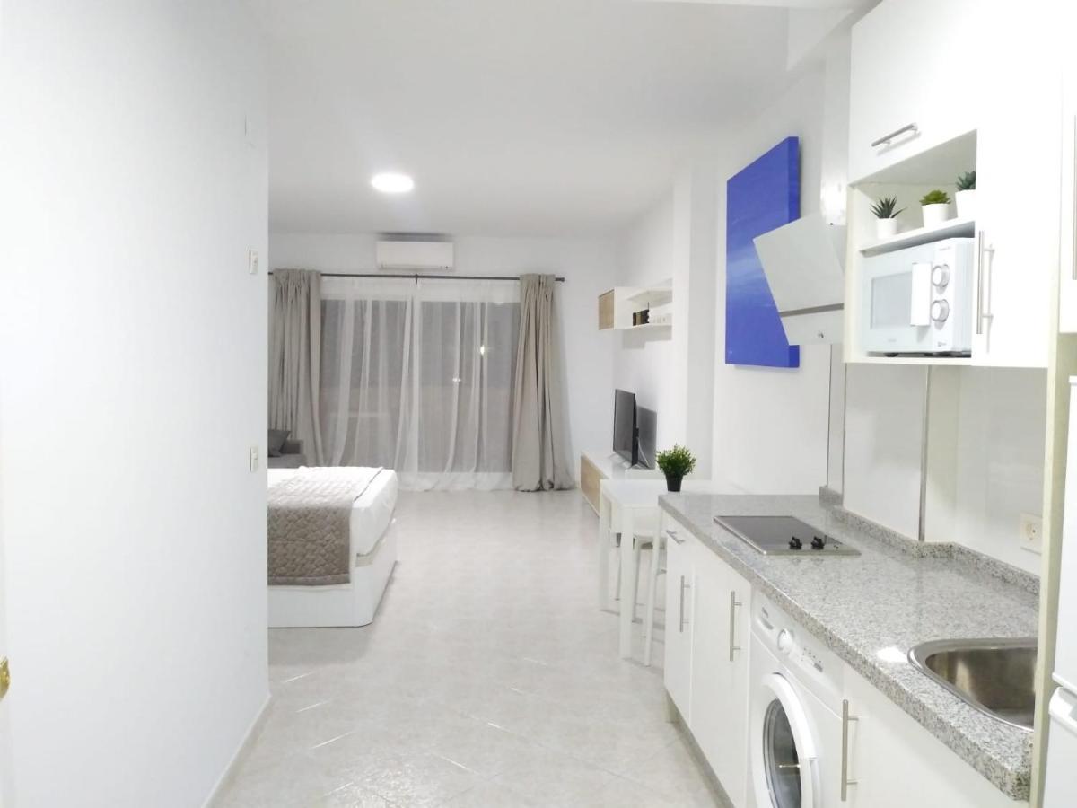 Benalsuite Estudio, Piscina Y Playa En Benalbeach, Benalmadena Exterior photo