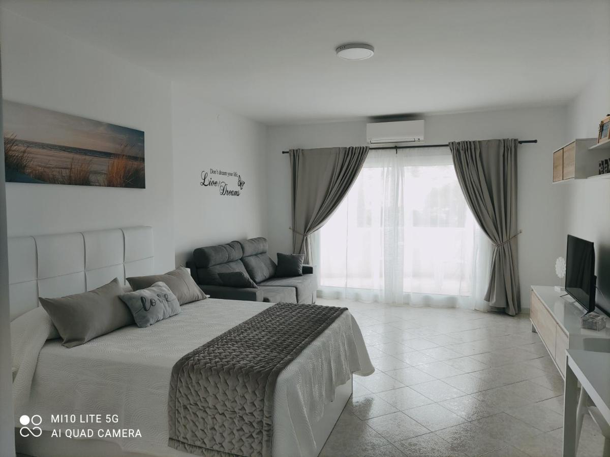 Benalsuite Estudio, Piscina Y Playa En Benalbeach, Benalmadena Exterior photo